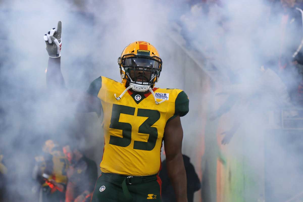 arizona hotshots player running on field